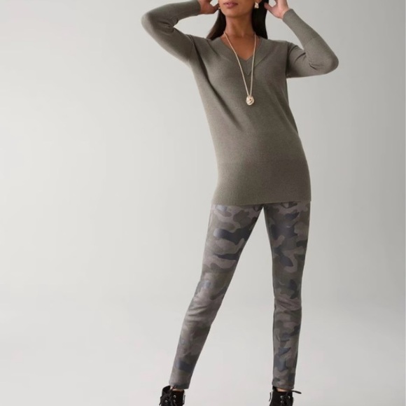 WHBM Camo-Print Runway Leggings - Petite - 2S - Picture 2 of 3